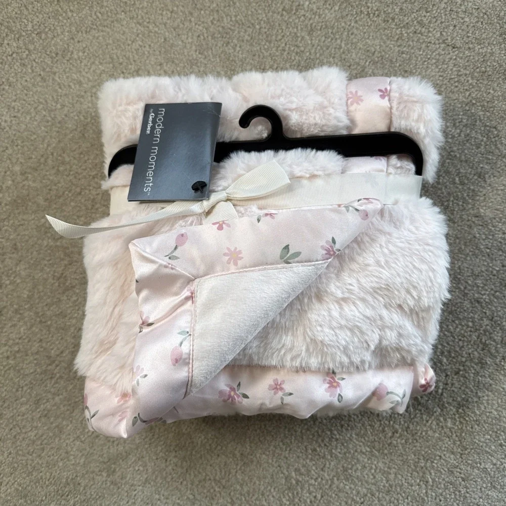 Modern Moments by Gerber Girl Baby Floral Pink Satin Trim Blanket NEW 30x40